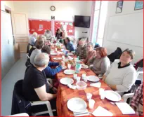 Mittagessen im Kulturzentrum nebenan